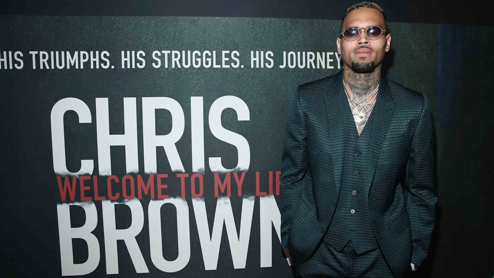 singer chris brown arrested on florida felony battery charge