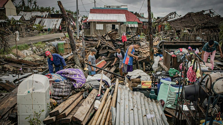 Powerful storm forces thousands from homes in virus-hit Philippines - CGTN