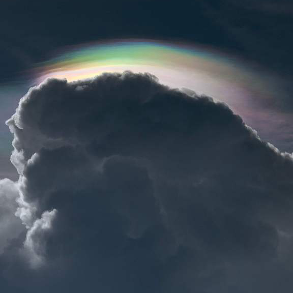 Kaleidoscopic view of cloud iridescence appears in Bangkok - CGTN