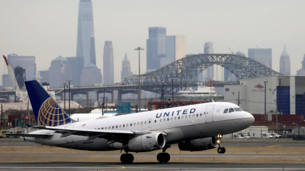 United Airlines cutting 13 top jobs 