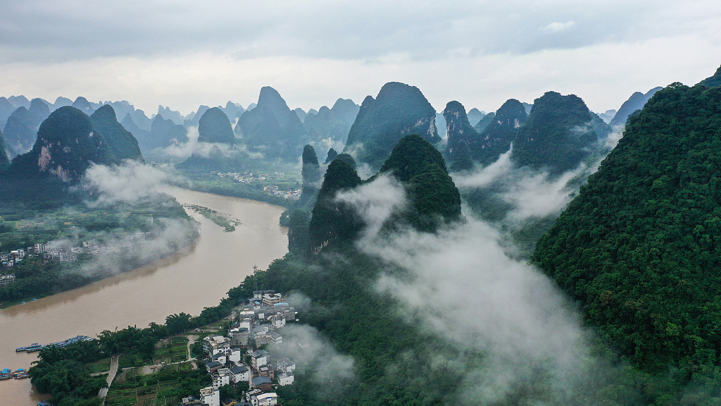 A Karst fairyland after rain in Guilin - CGTN