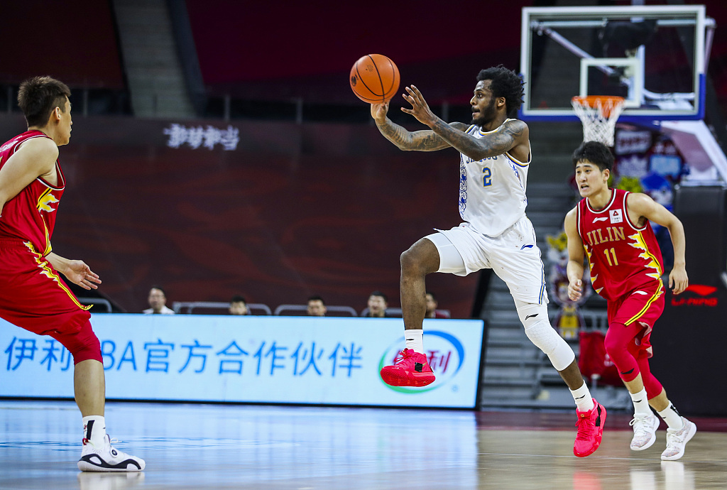 CBA: Beijing Ducks vs. Jiangsu Dragons - Xinhua