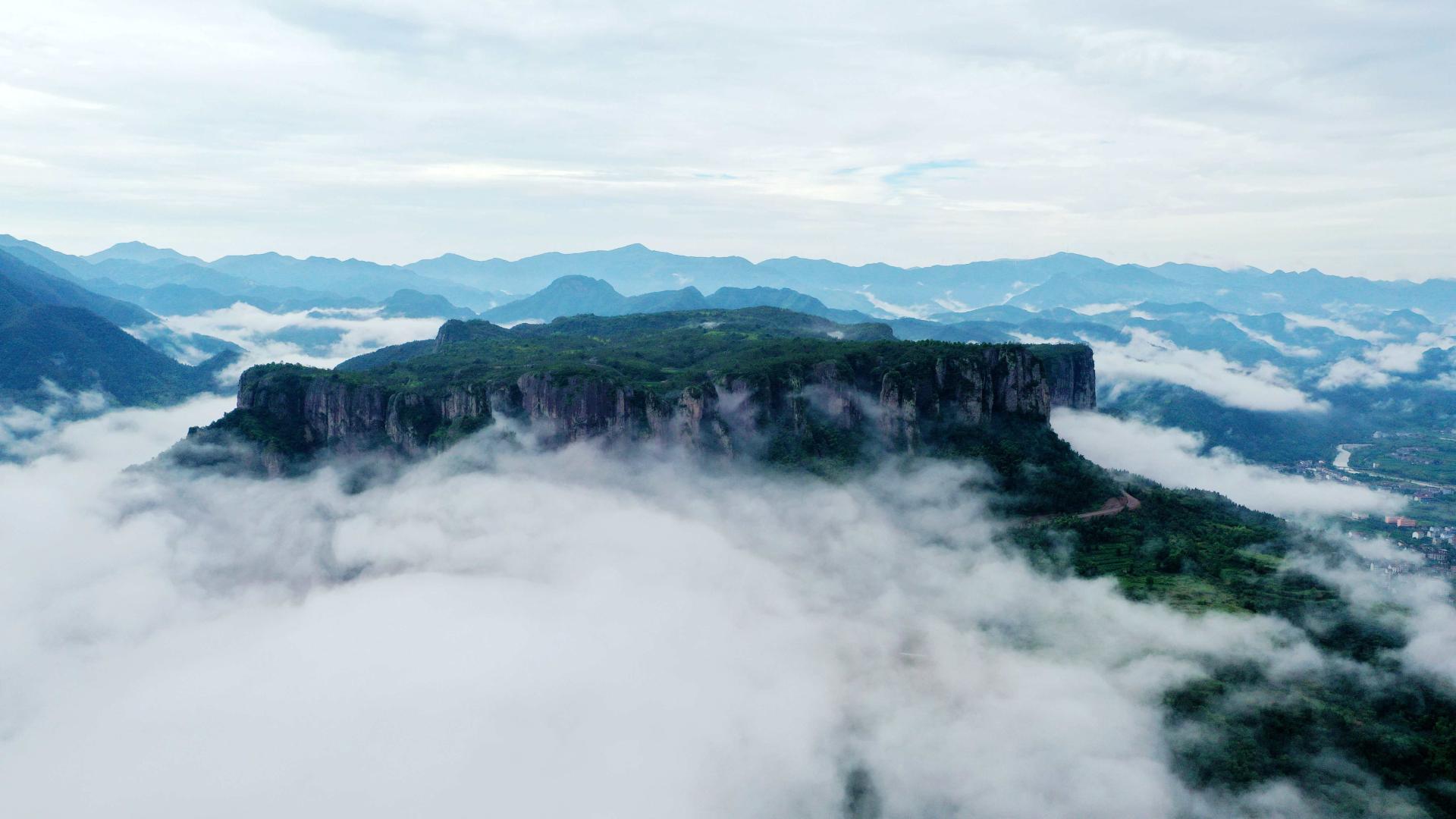 The 'palace' of the immortals behind a sea of clouds - CGTN