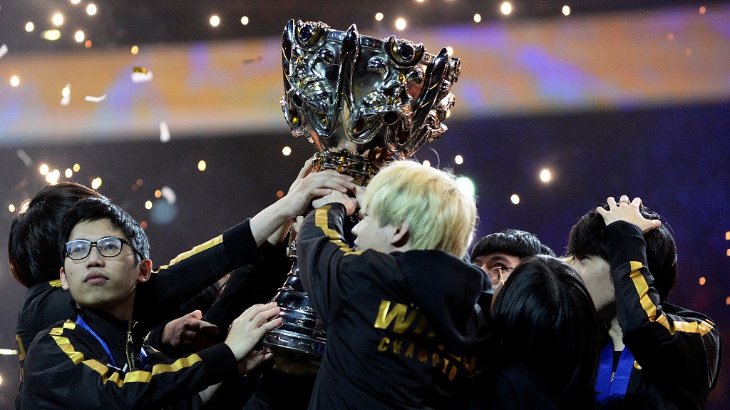 Shanghai Esports Team Wins League of Legends World Championship