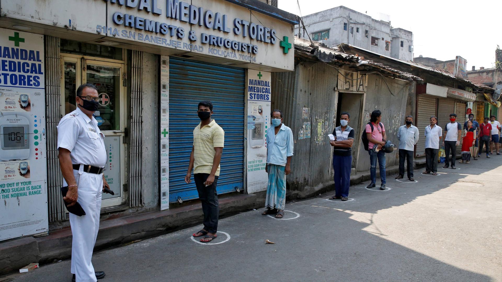 India: Surge in new COVID-19 cases brings strict lockdowns - CGTN