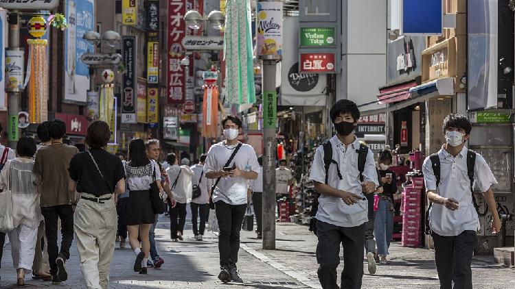 Japanese supercomputer says cloth masks can block some virus droplets ...