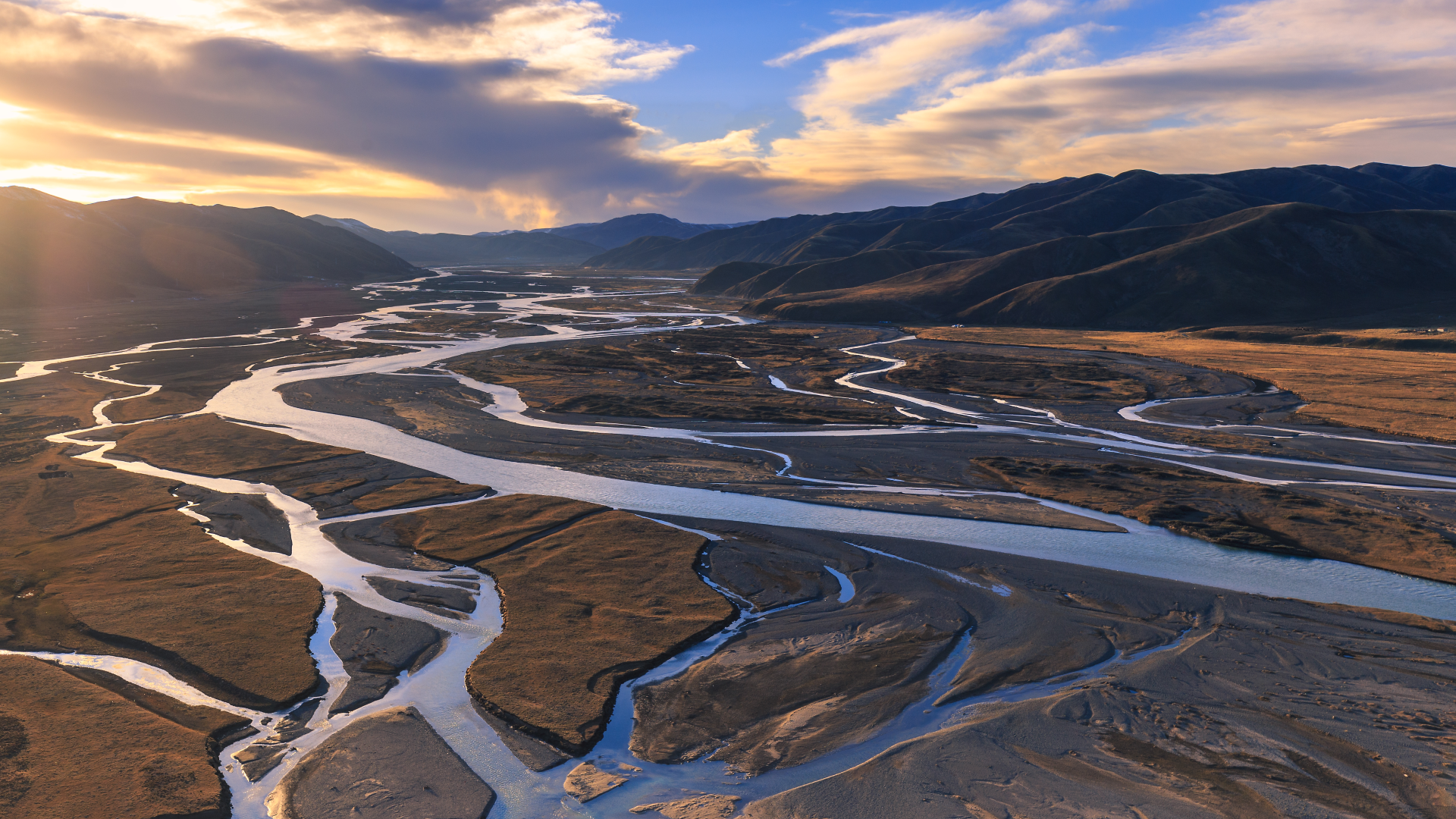 К бассейну какого океана относится хуанхэ. Устье реки Хуанхэ. Йеллоу Ривер. Долина Хуанхэ. Бассейн реки Хуанхэ.