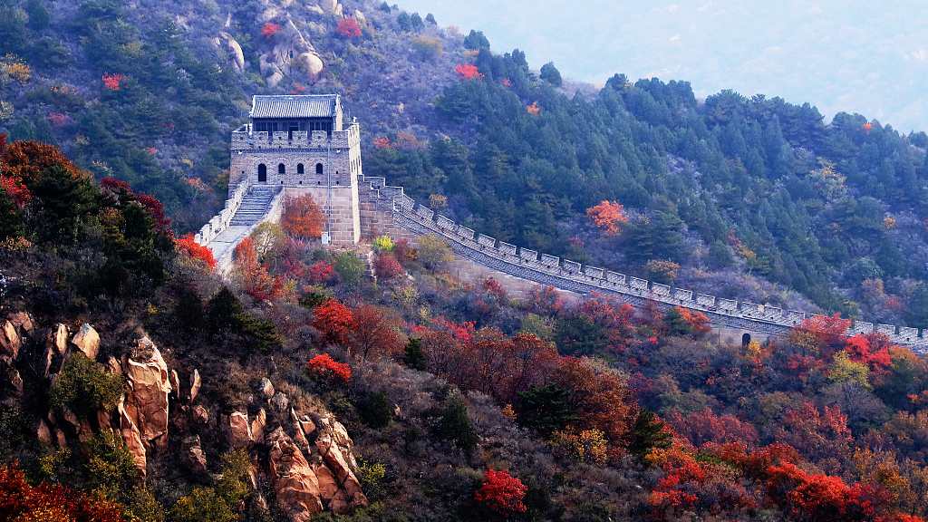 Autumn--at-Badaling-section-of-Great-Wall