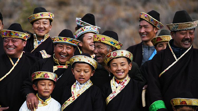 tibetan new year dress Losar Tibetan New Year 2026: Tibetan Culture Experience for Winter Tibet Tours