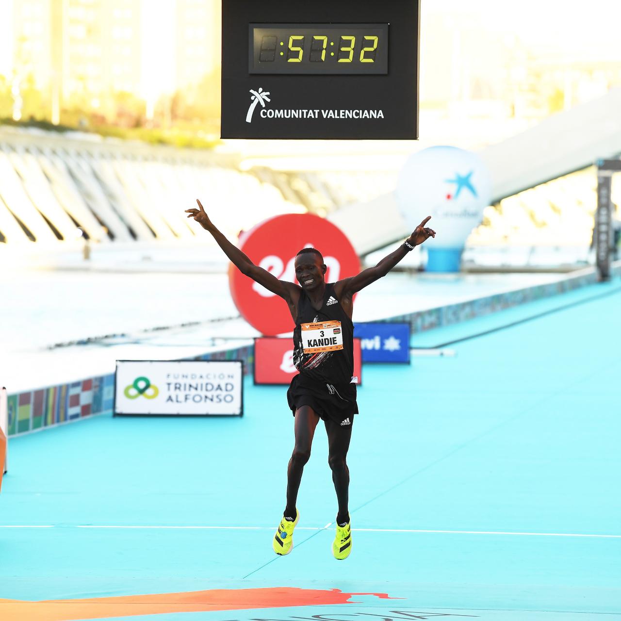 eliud-kipchoge-breaks-two-hour-marathon-barrier-published-2019