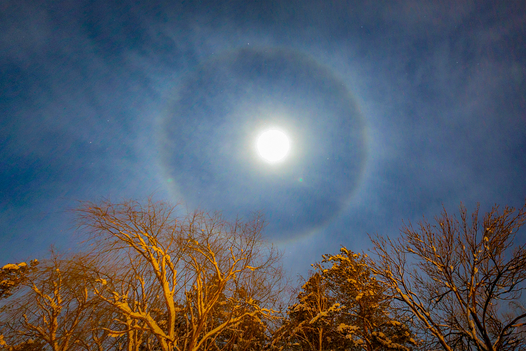 Ring Around the Moon | ESO