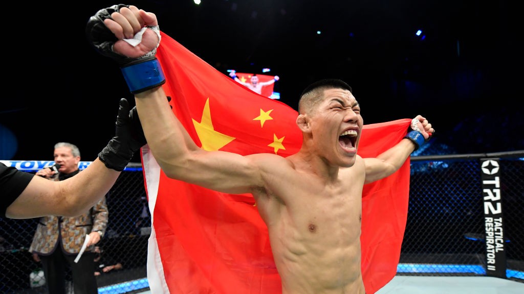 Li Jingliang knocks out Ponzinibbio with one punch in Abu Dhabi