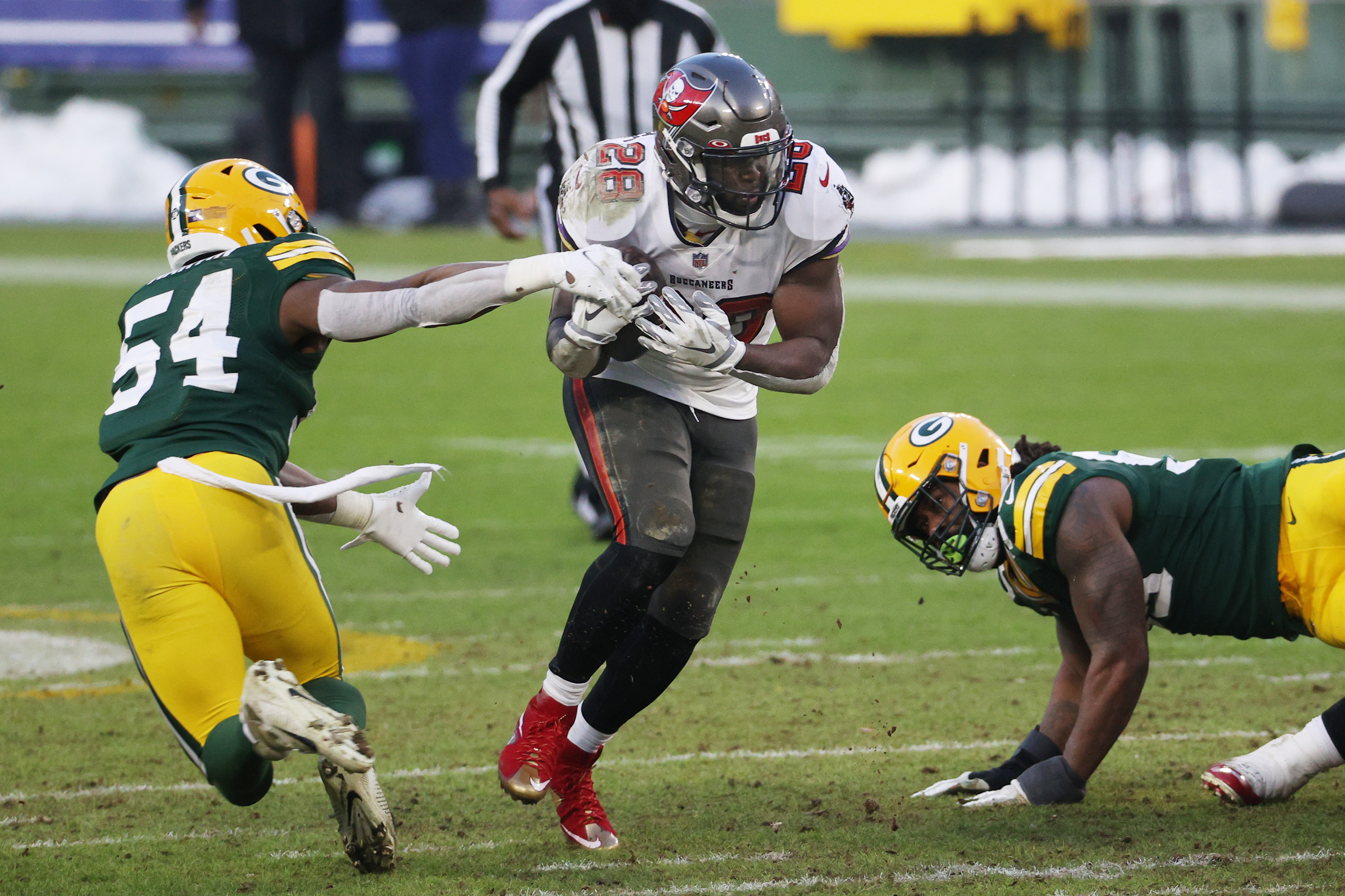 Road warriors: Bucs win 31-26 at Green Bay, reach Super Bowl - Red