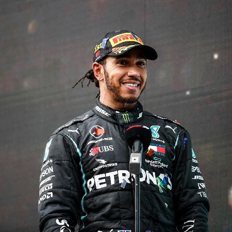 Report: Lewis Hamilton, Mercedes close to reaching new contract - CGTN