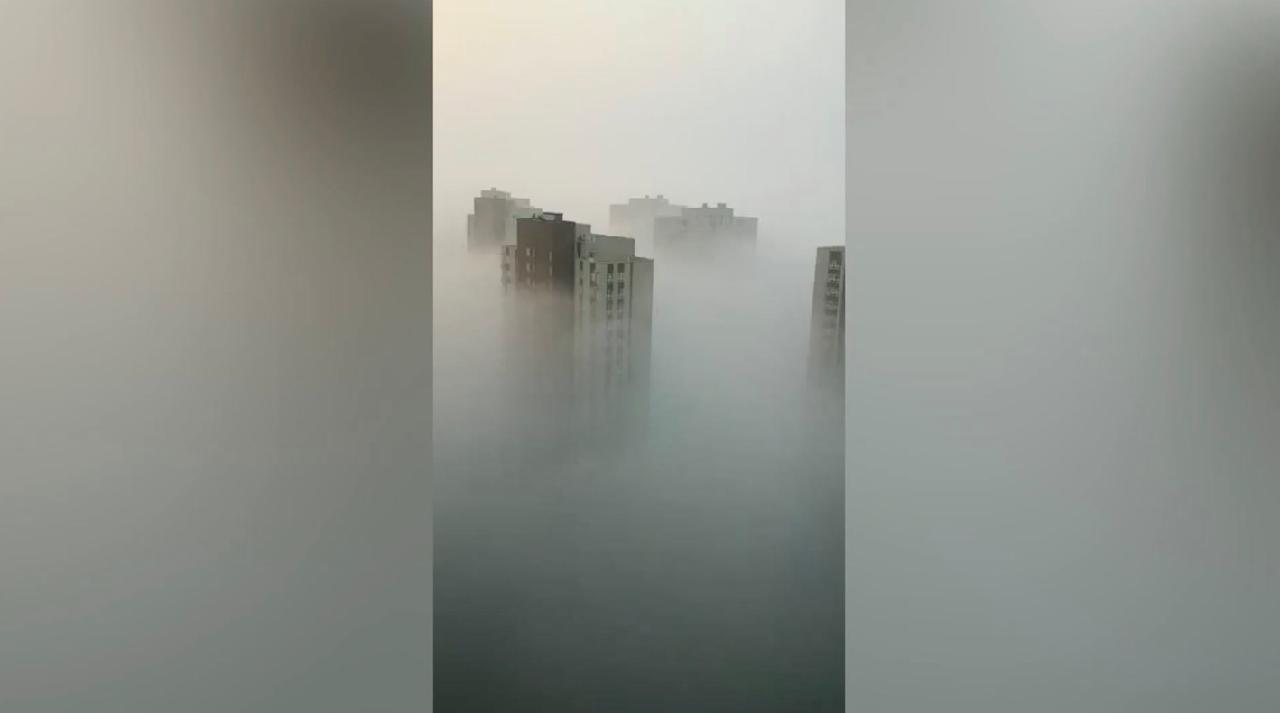 Thick fog creates 'city in the sky' in north China - CGTN