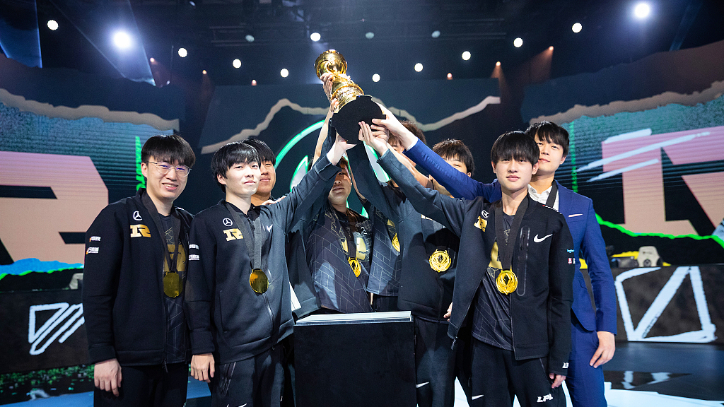 RNG defeats DK to win LOL MSI championship again after three years CGTN