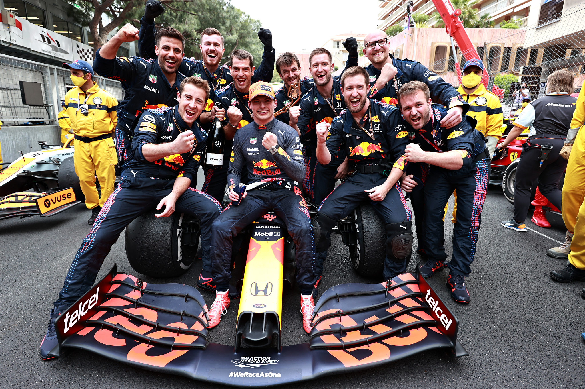 Verstappen wins from pole in Monaco, takes lead in drivers' standings