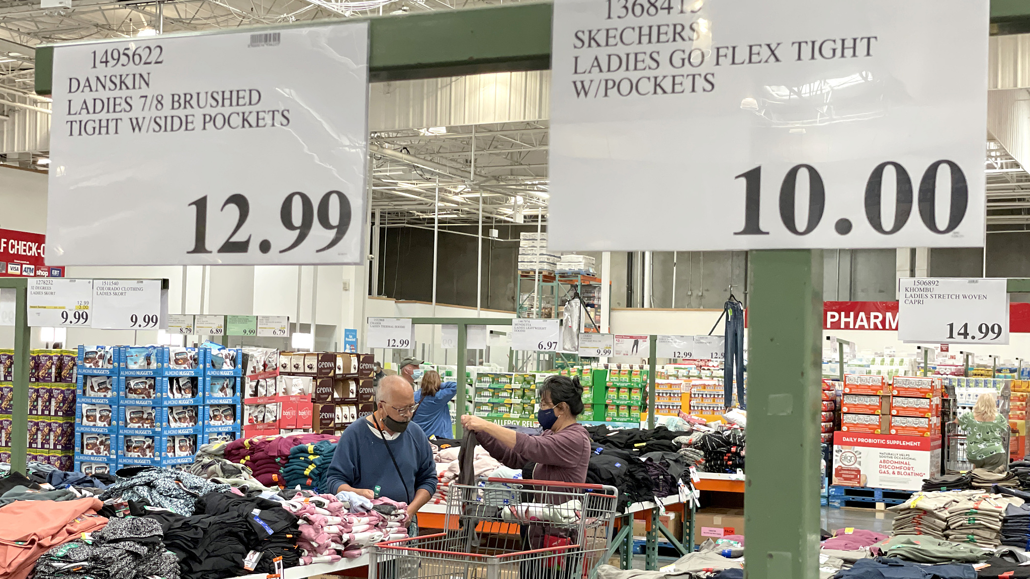 U.S. consumer confidence at 17-month 