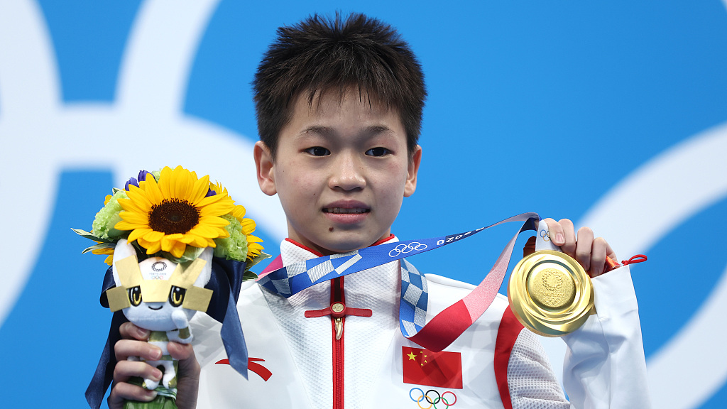 China's Quan Hongchan takes gold in women's 10m platform diving