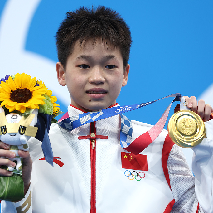 China's Quan Hongchan Takes Gold In Women's 10m Platform Diving - CGTN