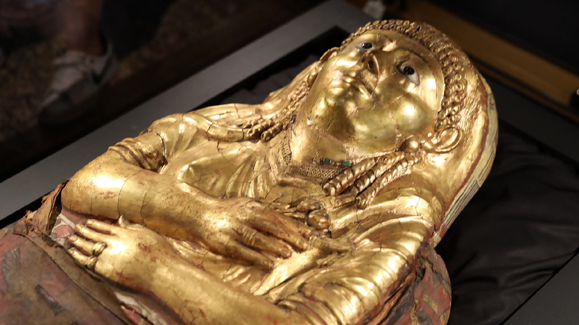 Golden Mummies' exhibit at China World Art Museum - CGTN