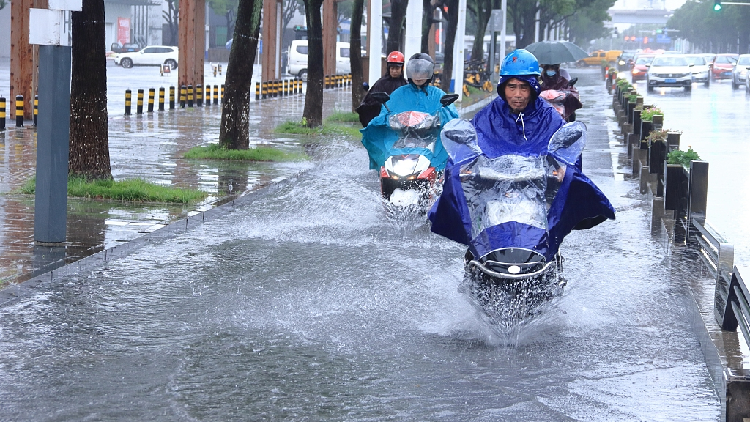 Typhoon Chanthu approaches E China - CGTN