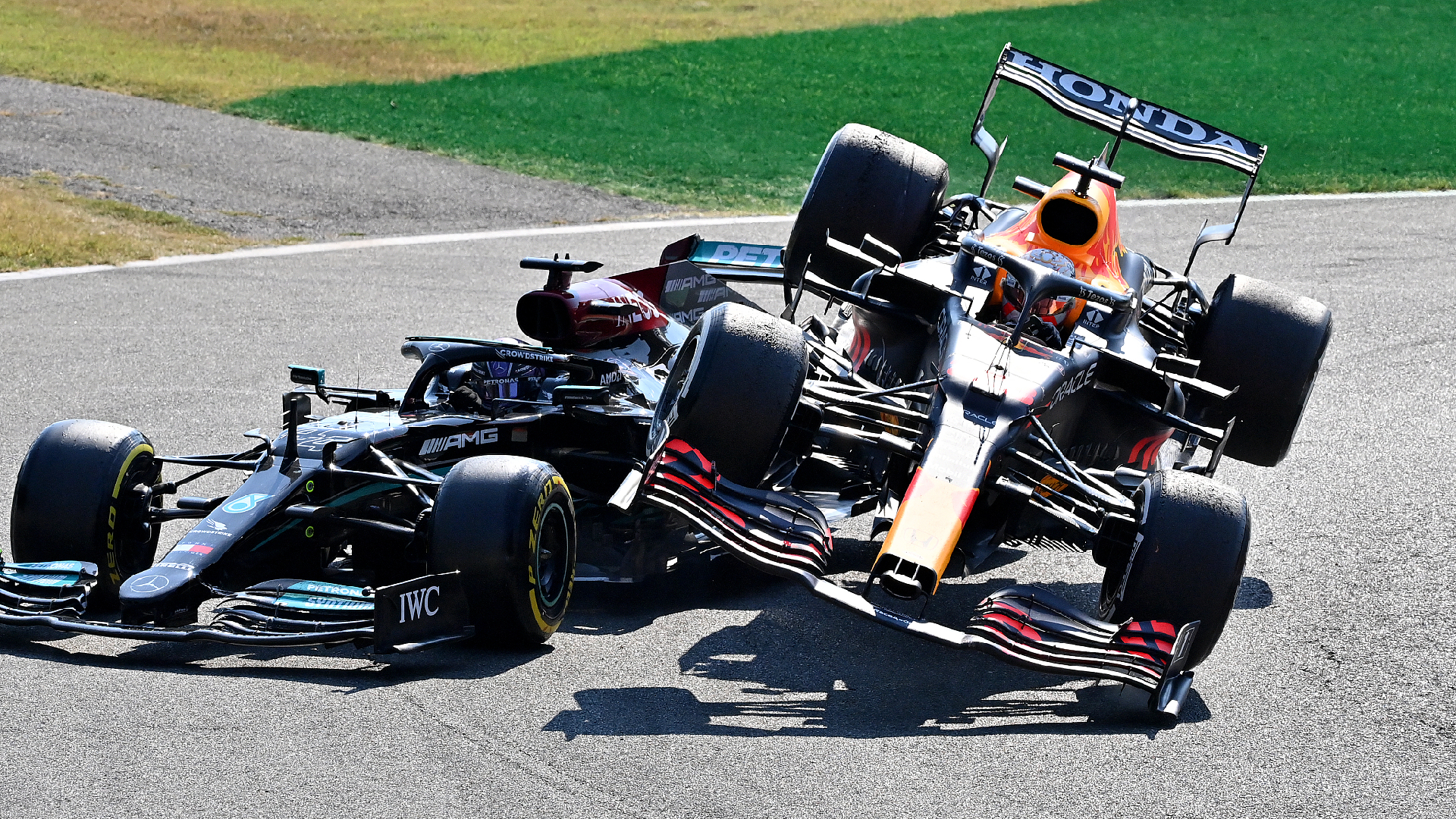 Max in his 2023 Red Bull Kit : r/formula1