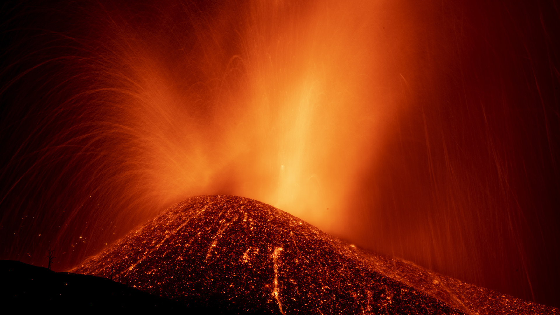 Spain S La Palma Volcano Eruption Causes Airport Closure Cgtn