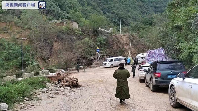 1 killed, 3 trapped after gold mine floods in NW China's Shaanxi - CGTN