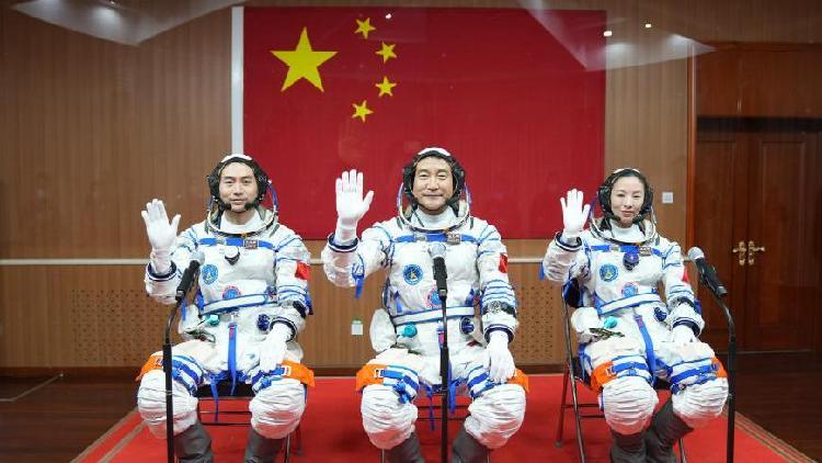 Shenzhou-13: See-off ceremony held for three Chinese astronauts - CGTN