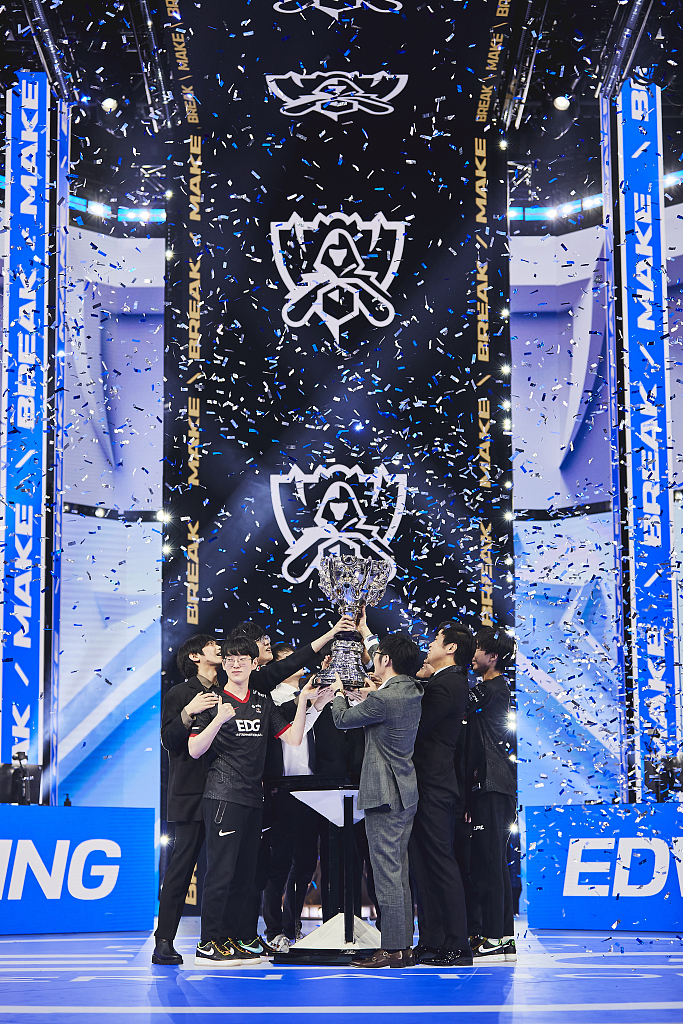 Edward Gaming wins 2021 League of Legends World Championship - CGTN