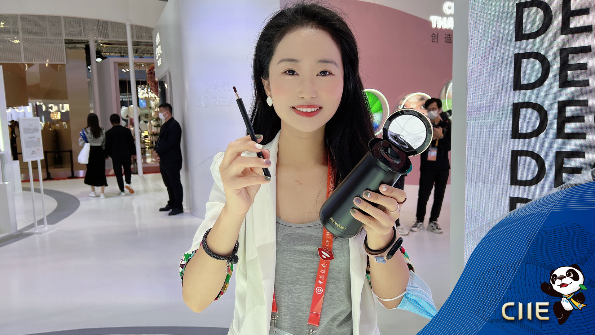 Expo Takeaway: At-home lipstick 'printer' personalizes beauty