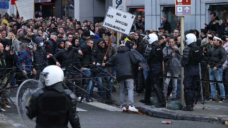 Live: Protest in Brussels against anti-COVID measures - CGTN