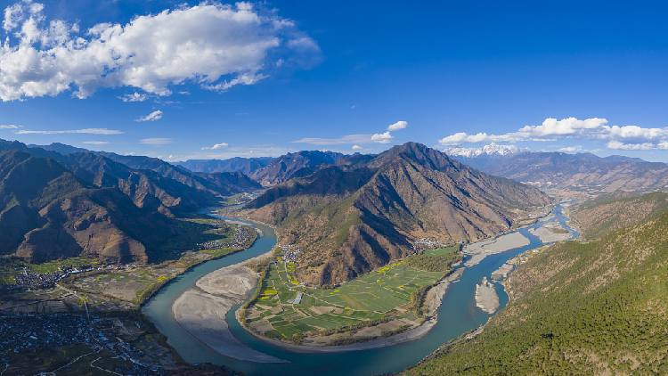 Soil erosion area of China's longest river reduces - CGTN