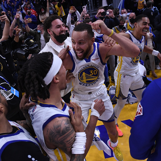 TNT to Tip Off 2022-23 NBA Season with Exclusive Opening Night Doubleheader  Featuring Stephen Curry & Defending NBA Champion Warriors Hosting LeBron  James & Los Angeles Lakers