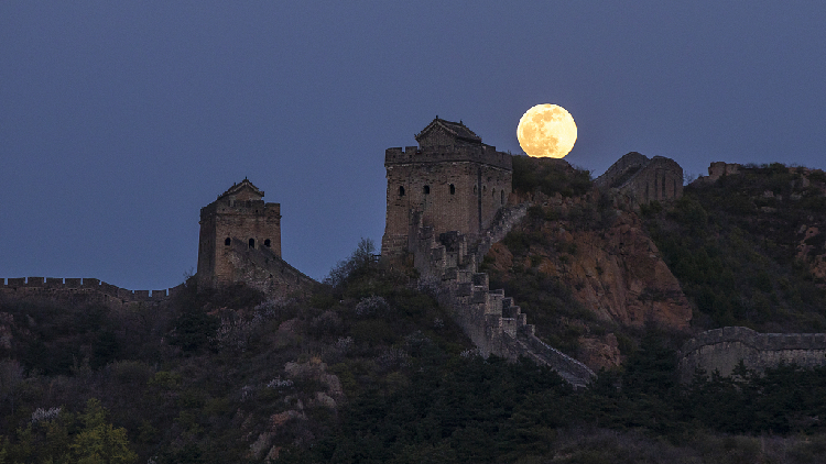 The wall of China is really visible from the moon? — Steemit