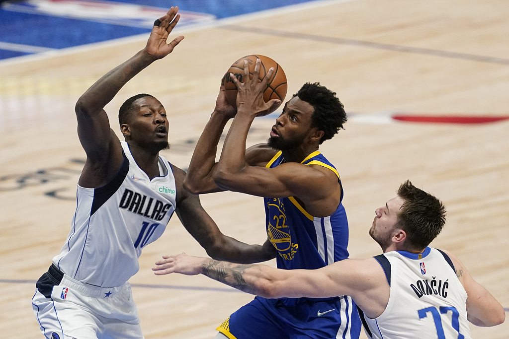 NBA FINALS: Support lifts up Dallas