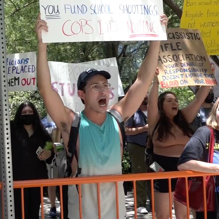Protesters outraged at NRA convention days after Texas school massacre ...