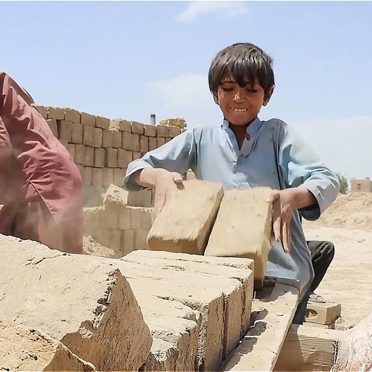 Thousands Of Afghan Children Toil For Bread In Kabul - Cgtn