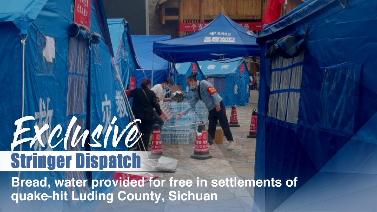 Bread and water provided for free in settlements in quakehit Sichuan