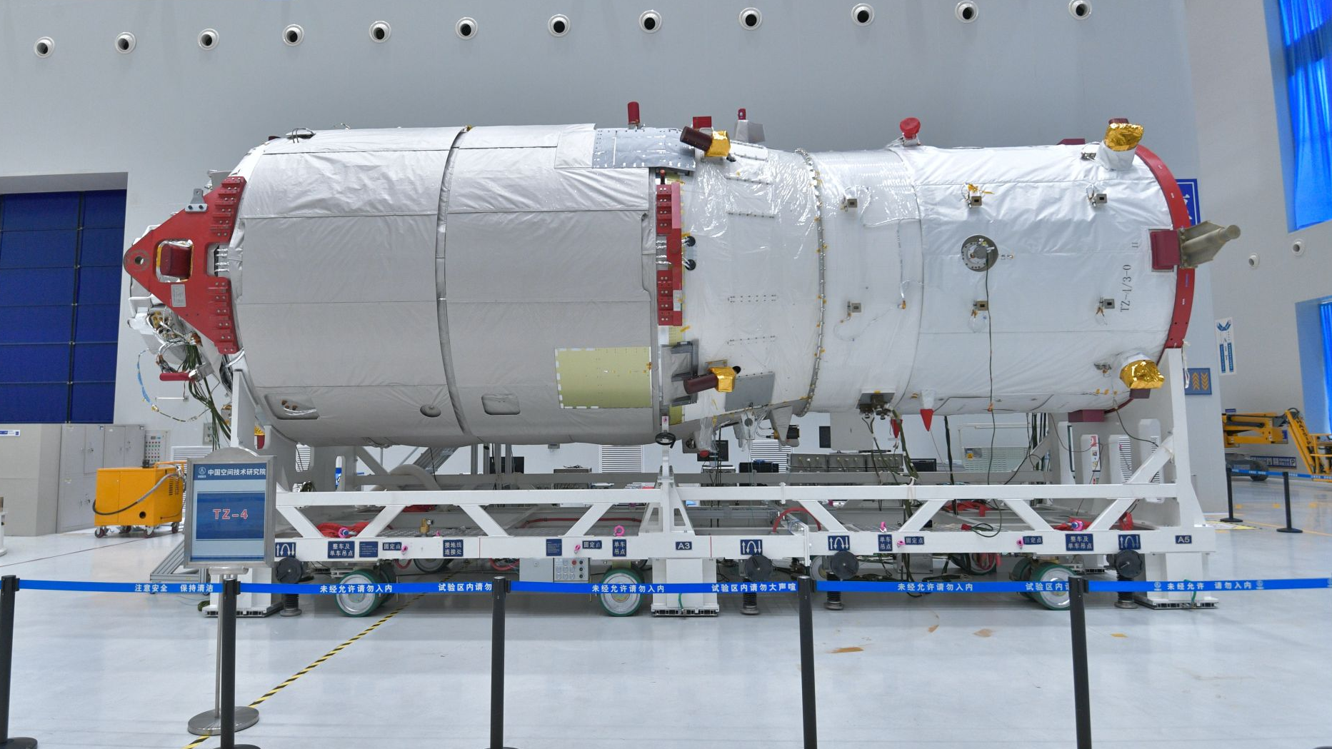 Tianzhou-4 cargo spacecraft with grey insulation on the left and white insulation on the right. /China Media Group
