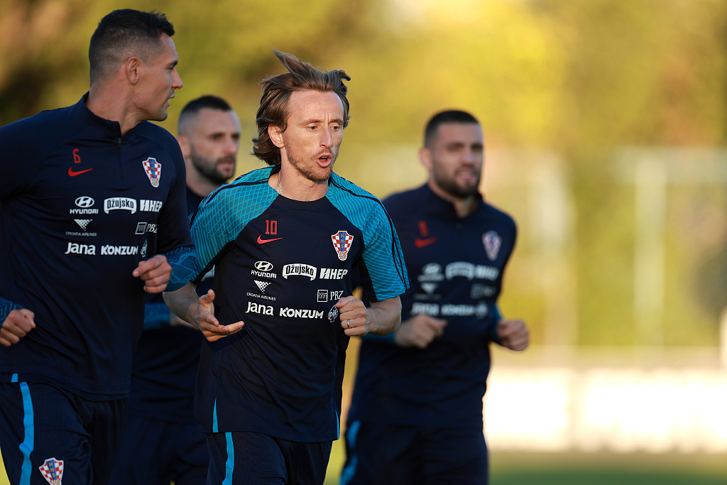 Football star Luka Modric and his teammates of the Croatian national football team train in preparation for the matches against Denmark and Austria in the UEFA Nations League in Zagreb, Croatia, September 19, 2022. /CFP