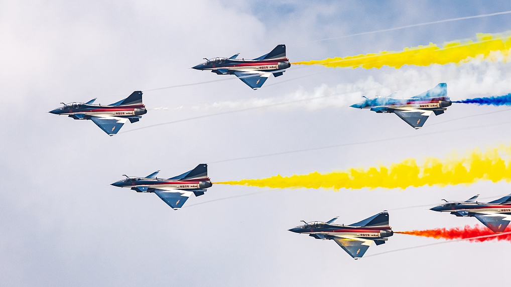 An airshow at the 13th China International Aviation and Aerospace Exhibition, in Zhuhai, Guangdong Province, September 28, 2021. /CFP