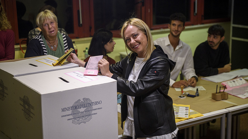 Giorgia Meloni, leader of the Fratelli d'Italia (Brothers of Italy), casts her vote for Italian general election at the polling station in Rome, Italy, September 25, 2022. /CFP  
