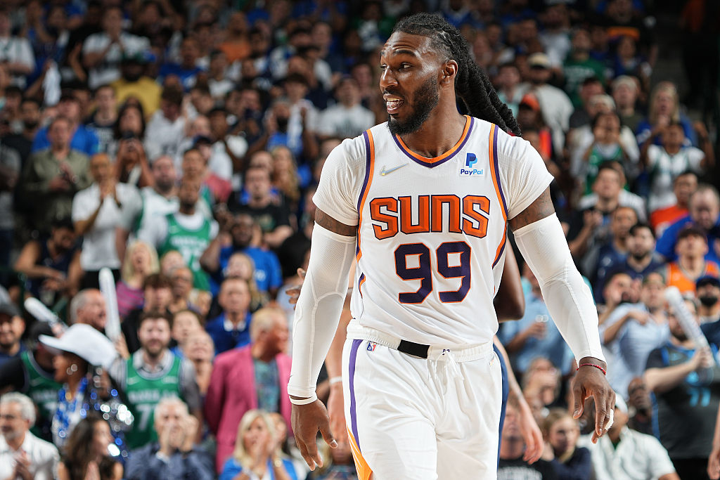 Jae Crowder of the Phoenix Suns looks on in Game 6 of the NBA Western Conference semifinals against the Dallas Mavericks at the American Airlines Center in Dallas, Texas, May 12, 2022. /CFP