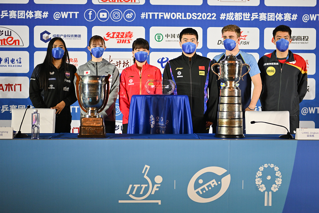 Athletes from home and abroad attend a draw ceremony in Chengdu, China, September 28, 2022. /CFP