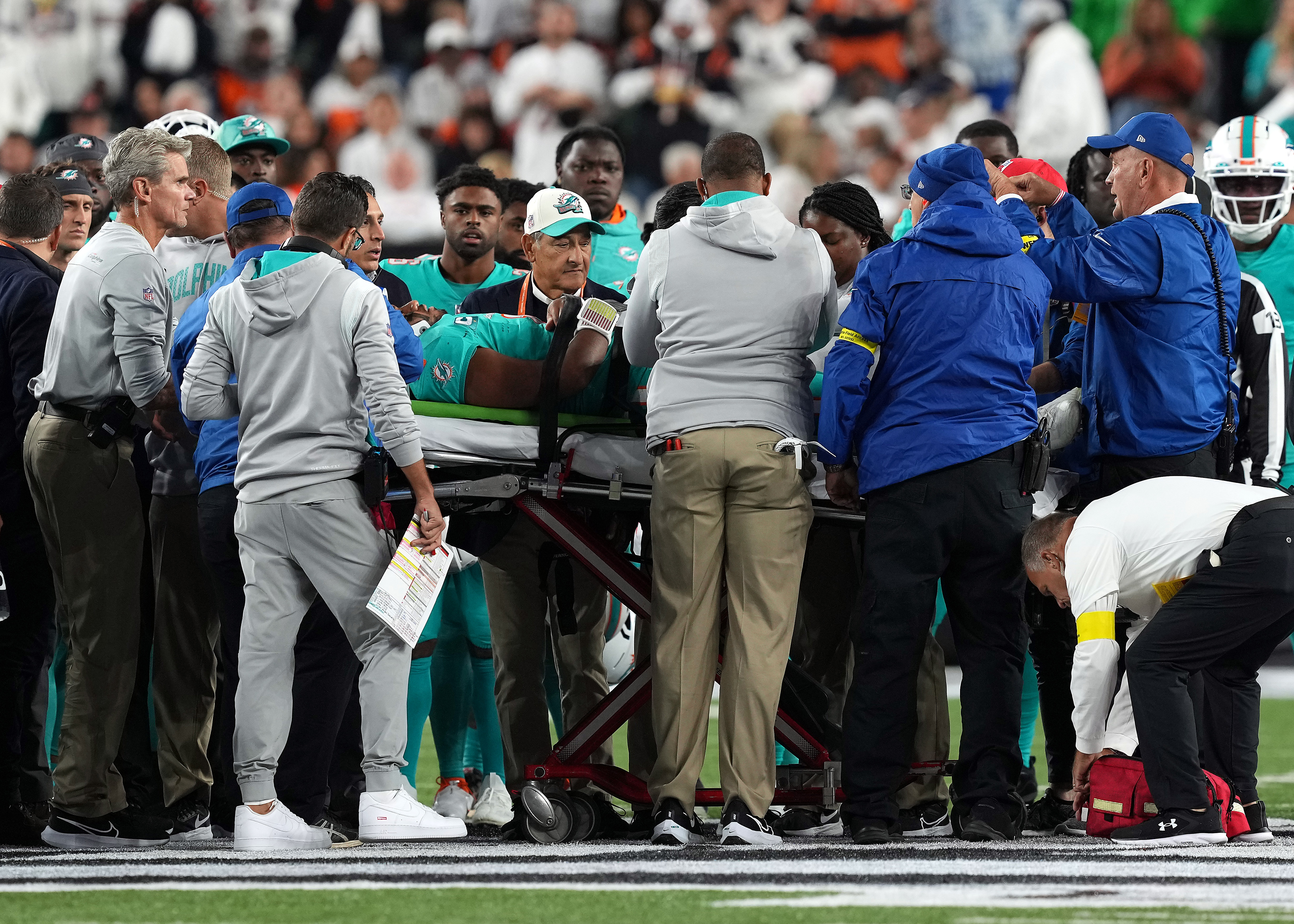 Quarterback Tua Tagovailoa of the Miami Dolphins is taken out of the game against thr Cincinnati Bengals at Paycor Stadium in Cincinnati, Ohio, September 29, 2022. /CFP