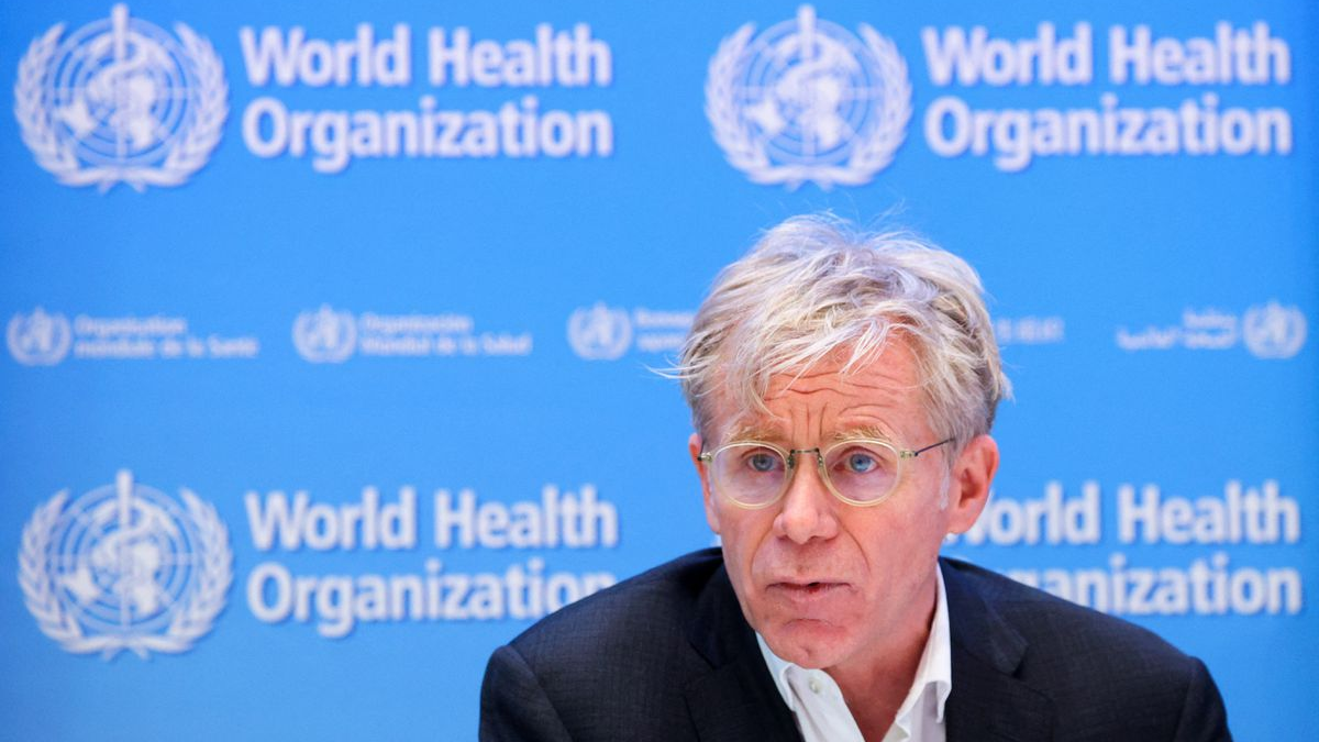 Bruce Aylward, senior adviser to the director-general of the WHO, speaks during a news conference in Geneva, Switzerland, December 20, 2021. /Reuters