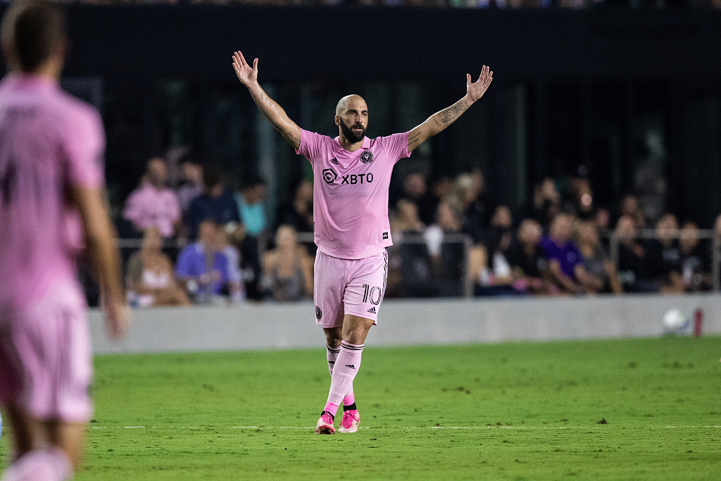 Gonzalo Higuain of Inter Miami looks on in the Major League Soccer game against New York City FC at DRV PNK Stadium in Fort Lauderdale, Florida, August 13, 2022. /CFP 