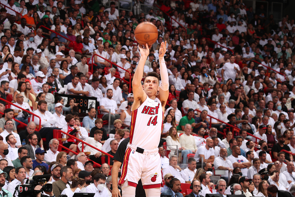 Tyler Herro of the Miami Heat shoots in Game 2 of the NBA Eastern Conference Finals against the Boston Celtics at FTX Arena in Miami, Florida, May 19, 2022. /CFP